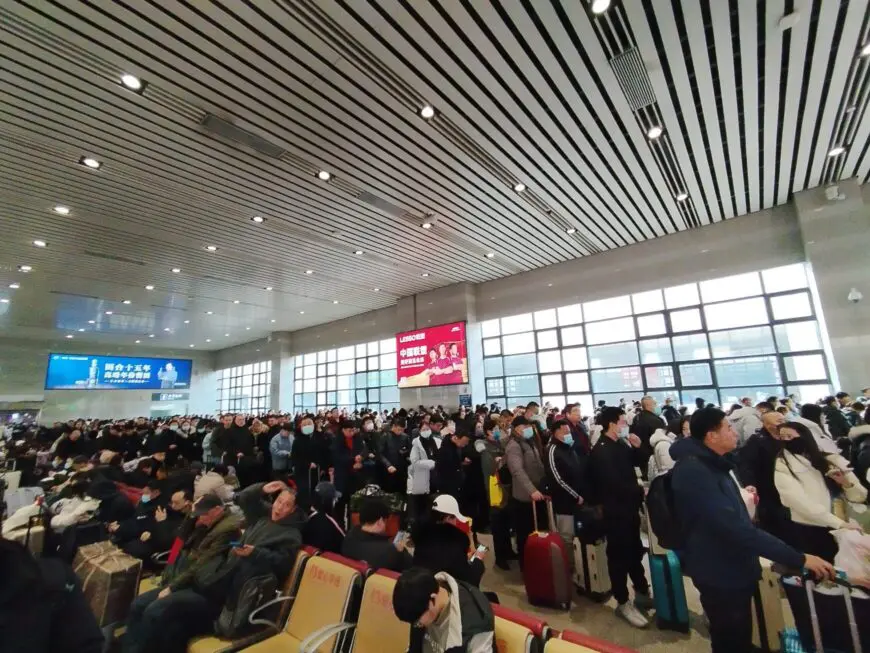 Bahnhof Shanghai Menschenmassen