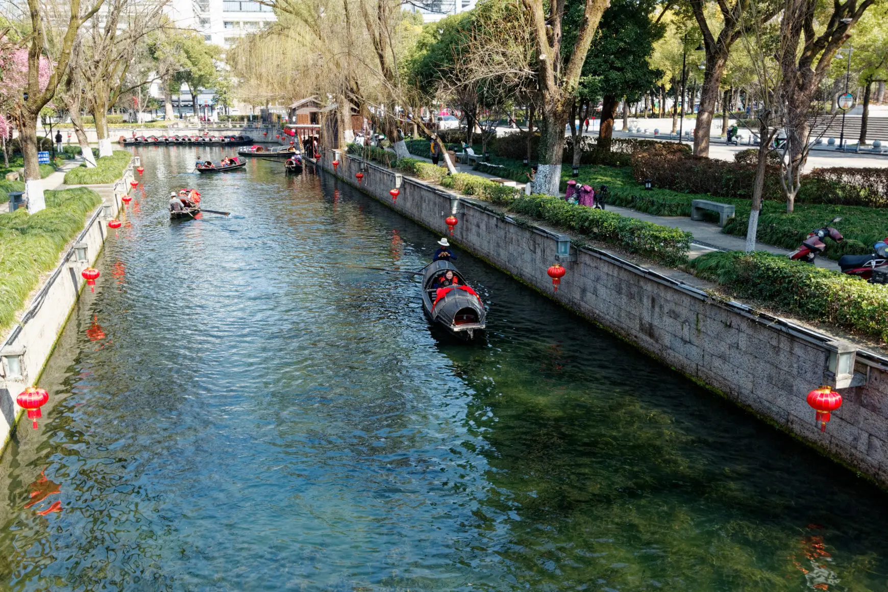 Shaoxing Kanal mit Boten